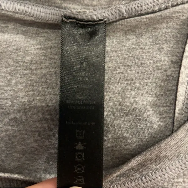 Yogalicious Women's Gray Long‎ Sleeve Top Open Back Thumb Holes Size M - Image 10