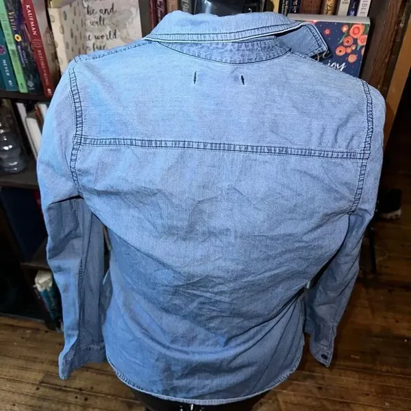 Old Navy denim button down XS normcore classic shirt - Image 2