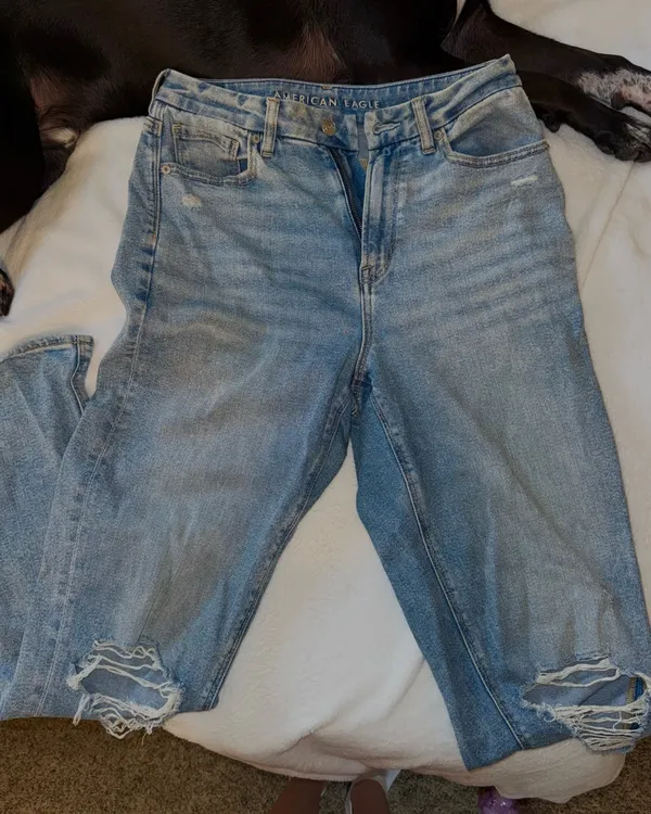 American Eagle mom jeans  - Image 2