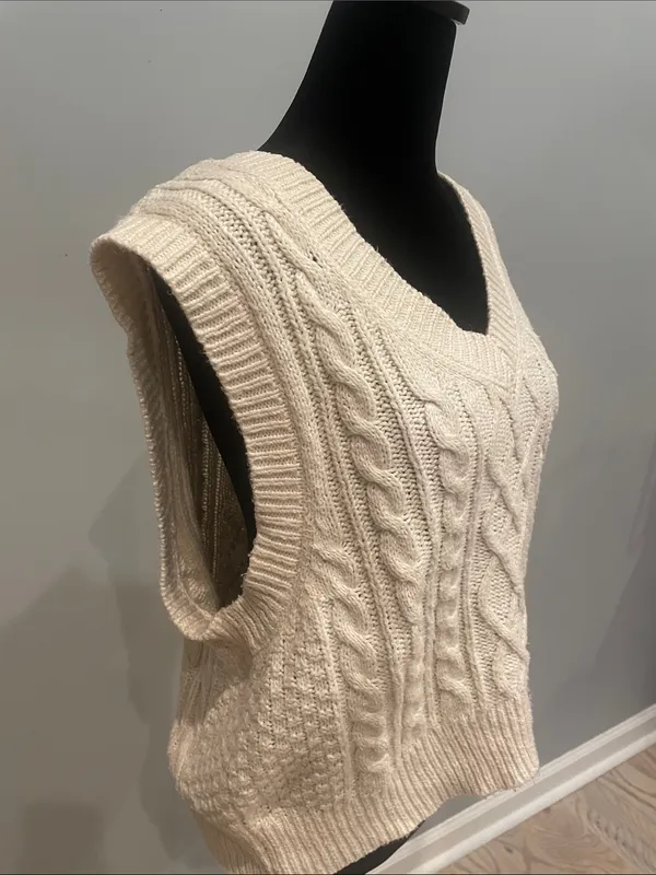Cream Cable Knit V-Neck Sweater Vest aerie xl - Image 2