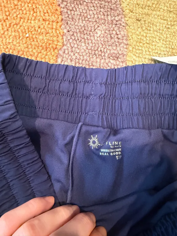 NWT Offline by Aerie High Rise Navy Athletic Shorts Split Hem Cutout Size Small - Image 5