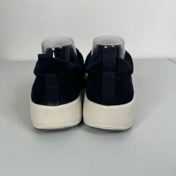 Lands’ End Blue Suede‎ Slip On Shoes Size 10 - Image 4