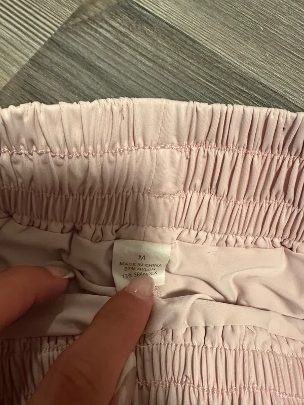 Athletic Shorts Pink Size M - Image 2