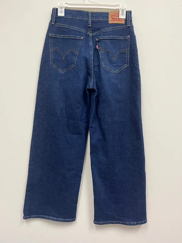 NWOT Levi's High Rise Wide Leg jeans size 27 - Image 2