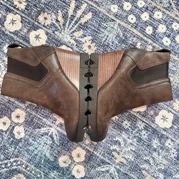 Sorel Chelsea Wedge Boots - Image 4