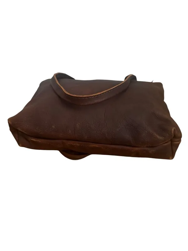 Hawks and Doves SHORT BROWN PORTER Leather Tote in Dark Brown - Image 6