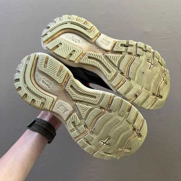 Brooks GHOST 15 Sneakers - Image 11