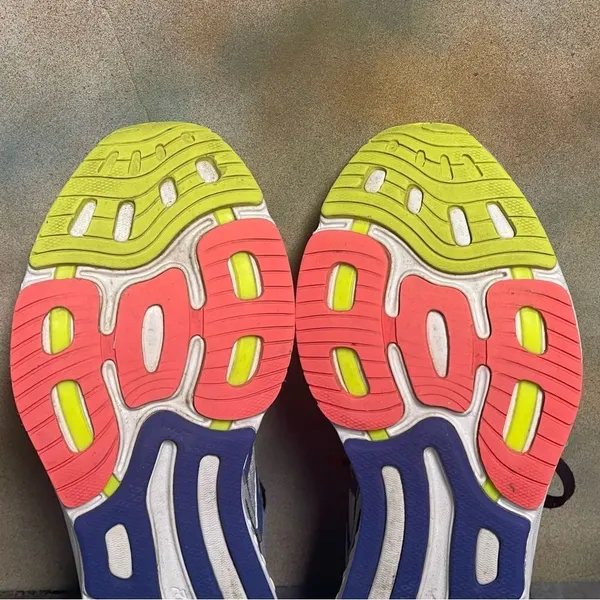 New Balance 890V6 Gray/Black Women's Running Shoes Size 10B - Image 15