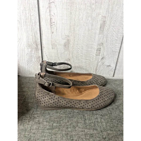 American Rag Womens Shoes Flats Size 6.5 Taupe Brown Ankle Strap Back Zipper - Image 2