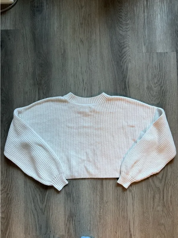 Hollister White Cropped Knit Sweater Size M - Image 2