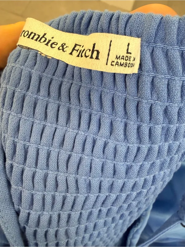 Abercrombie & Fitch Strapless Cropped Tailored Vest in Marine Blue - Image 3