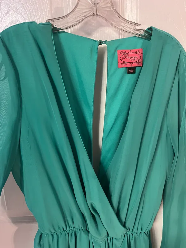 Long Sleeve, Short Pant Romper Green Size L - Image 3
