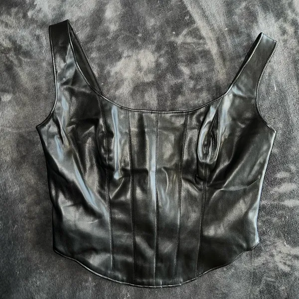 Abercrombie and Fitch Vegan Leather Corset Scoopneck Top in Black Size XS - Image 7