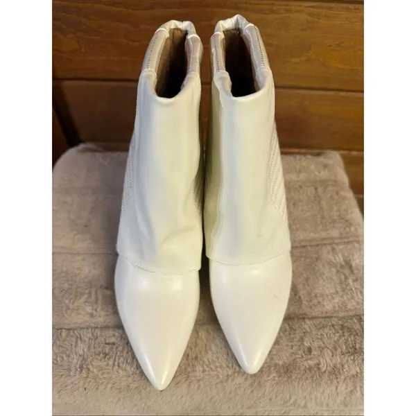 Azalea Wang "Never a Bad Idea" wedge booties white, quilted textured panel /poi - Image 6