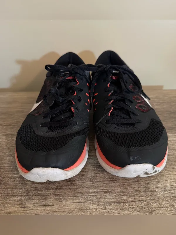 Nike Flex Run Sneakers 709021-003 Women’s Size 7.5 Lace Up Orange Black - Image 2