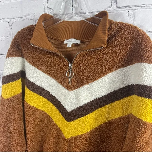 Women's Cloud Chaser 70's Inspired Rust  Angle Print Pull Over Size L (C9) - Image 2