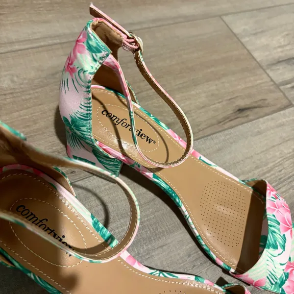 Comfortview The Orly Sandal block‎ heel floral Green Leaf pink size 10 - Image 7