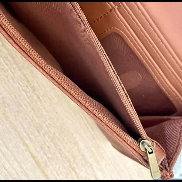 Universal Threads brown crossbody bag - Image 8