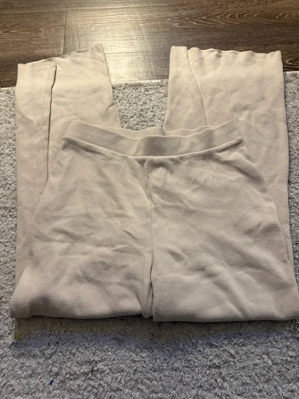 NWOT Zara wide-leg soft trousers in ecru. Size Large - Image 3