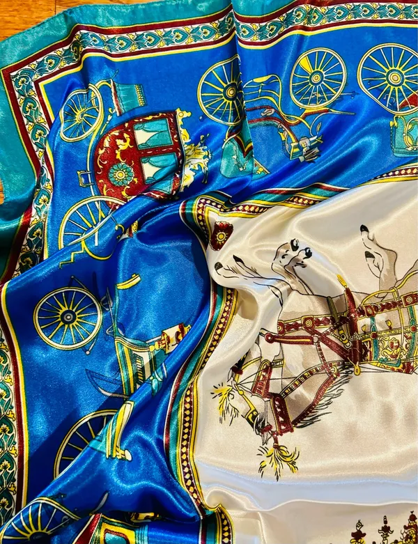 VINTAGE EQUESTRIAN horse&carriage ROYAL BLUE silky SCARF 35’/35’ inches - Image 10