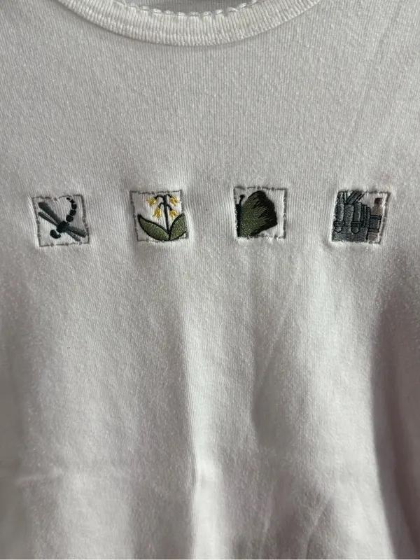 Woolrich White Short-Sleeve Crewneck T-Shirt with Tiny Embroidered Icons Medium - Image 2