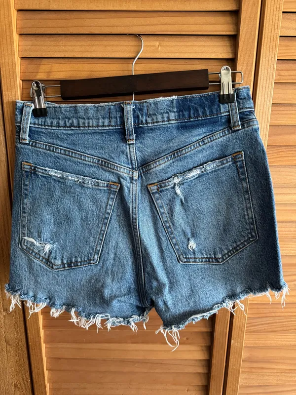 Abercrombie & Fitch Curve Love High Rise Mom Short - Image 3