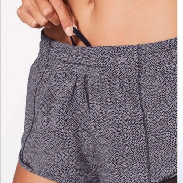Lululemon Hotty hot Short - Image 8