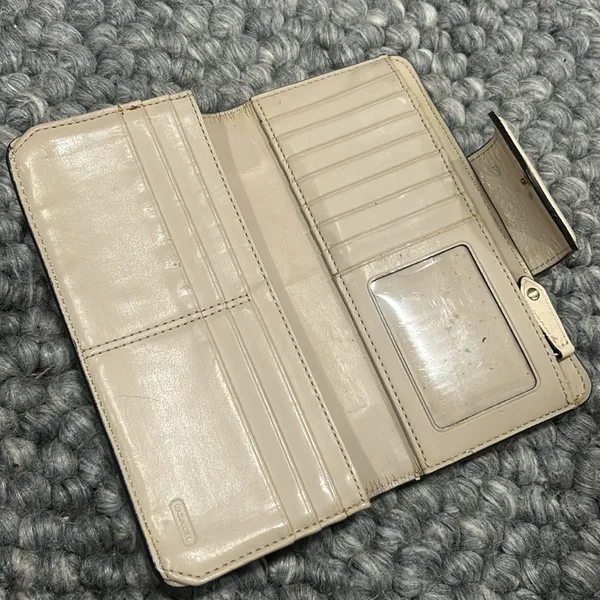 Coach Genuine Leather Creme Full‎ Size Wallet - Image 3