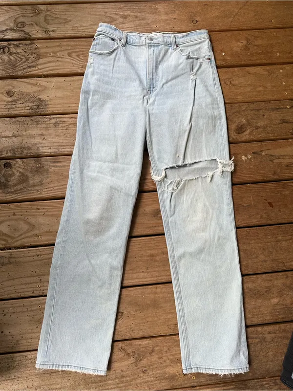 Abercrombie and Fitch The 90’s Straight Ultra High rise jeans 10L - Image 2