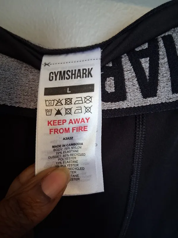Gymshark workout exercise leggings with deep pockets in black size large. - Image 4