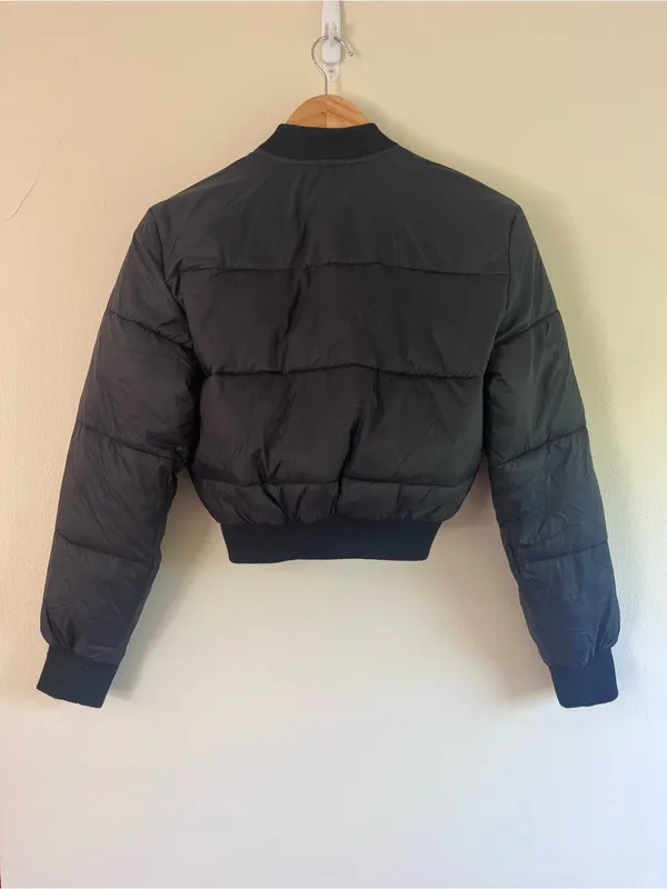 NWOT Abercrombie & Fitch Snap-front Cropped Black Puffer Bomber Jacket - Image 7