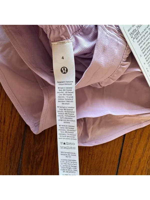 Lululemon Hotty Hot Short Low Rise 2.5” Lilac Play Size 4 NWT - Image 5