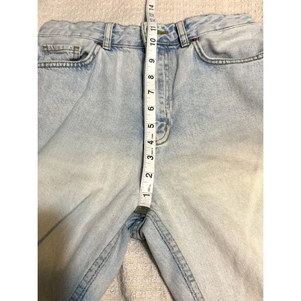 BDG Urban Outfitters Mom Jeans W28 High Rise Light Wash 100% Cotton Denim - Image 5
