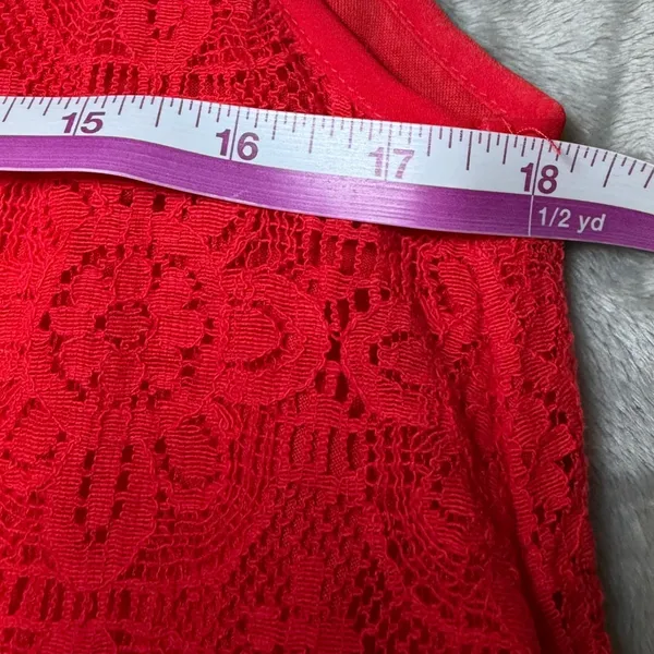 Entro Womens SIze Large Red Lace Tank Top Embroidered Floral Neck Keyhole Boho - Image 9