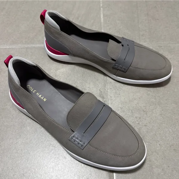 COLE HAAN Women's Gray Lady Essex Almond Toe Slip On Loafers Sz 9.5 - Image 4