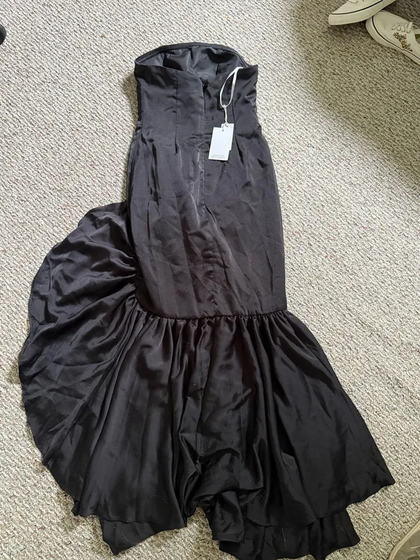Black Dress Size 4 - Image 2
