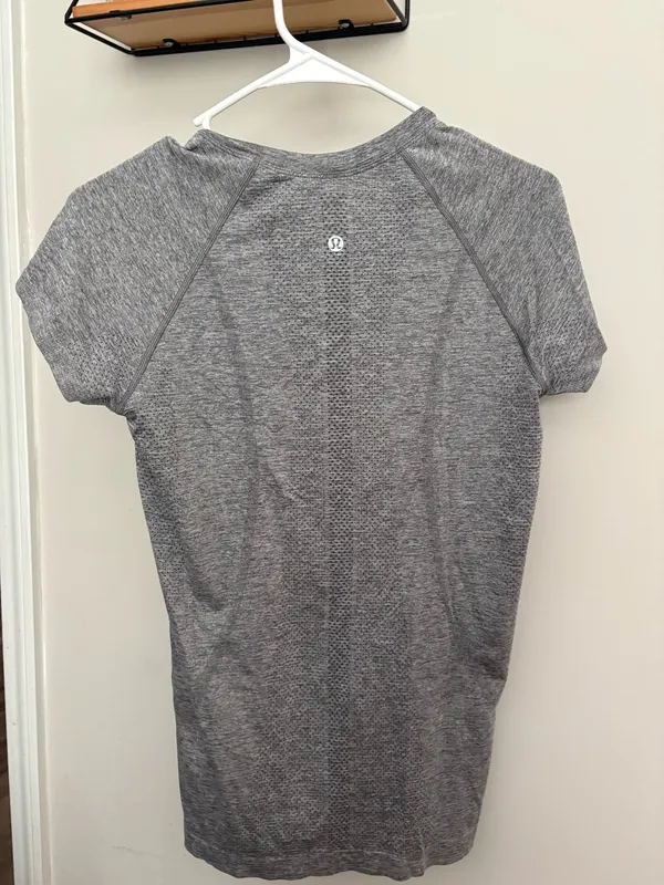 Lululemon Top Swiftly - Image 2