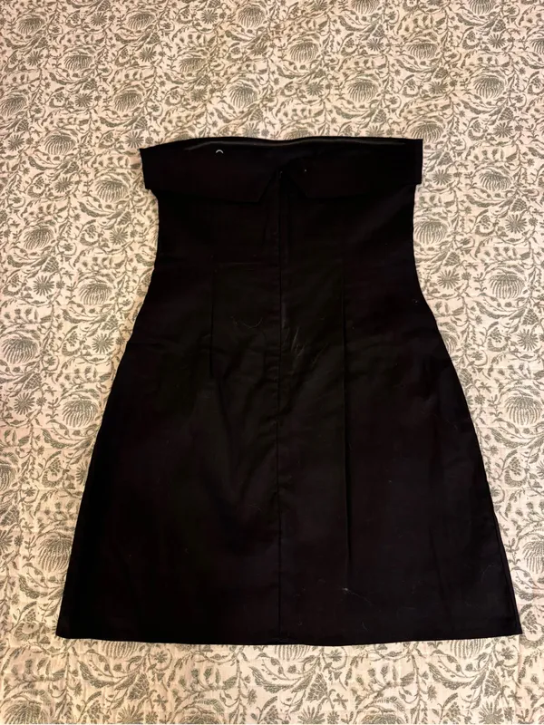Strapless Black Sheath Dress - Classic Evening Style - Image 2
