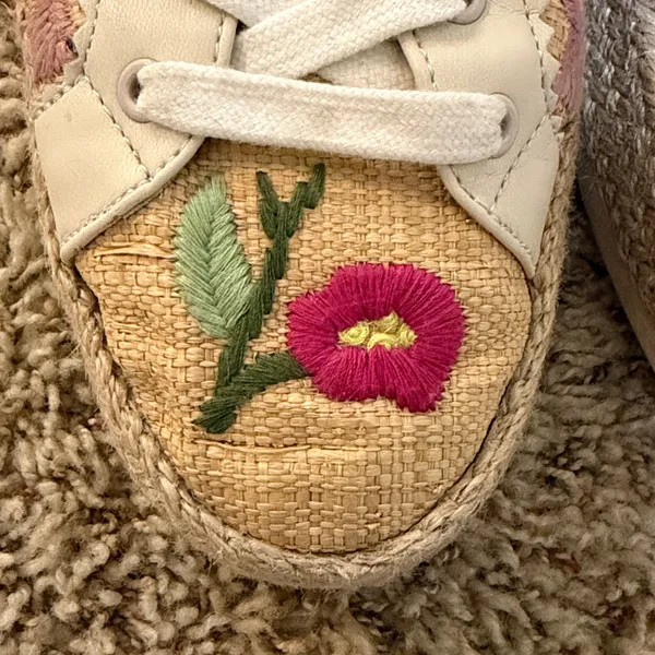 Dolce Vita Azalia Floral Embroidered Woven Raffia Sneakers Size 8.5 - Image 13