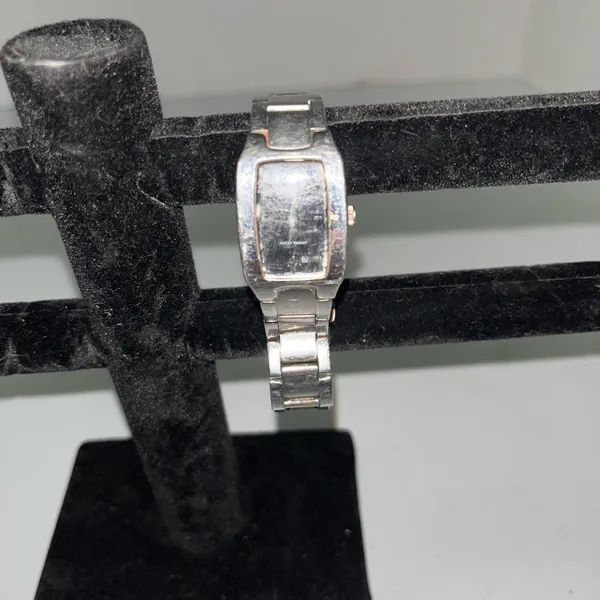 💜 HOST PICK - Vintage Casio Stainless Steel Analog Watch - Image 2
