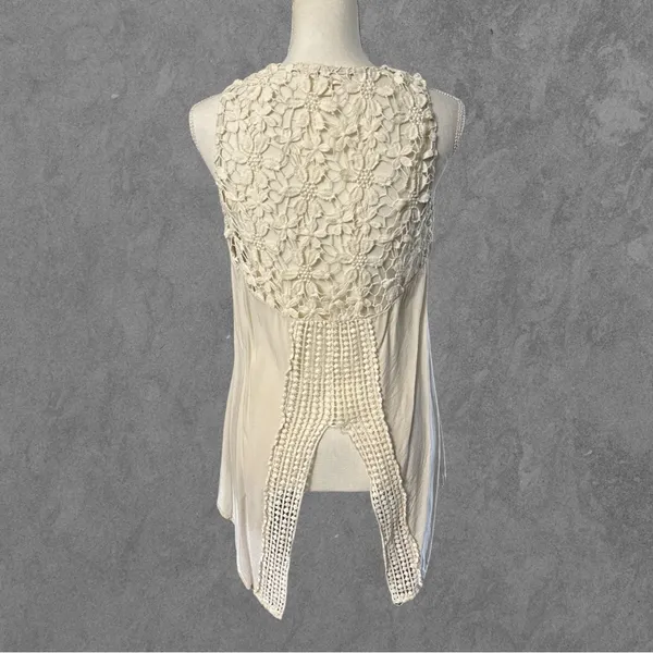 LOVESTITCH | Cream Ivory Floral Crochet Lace Tunic Tank Top Size M - Image 3