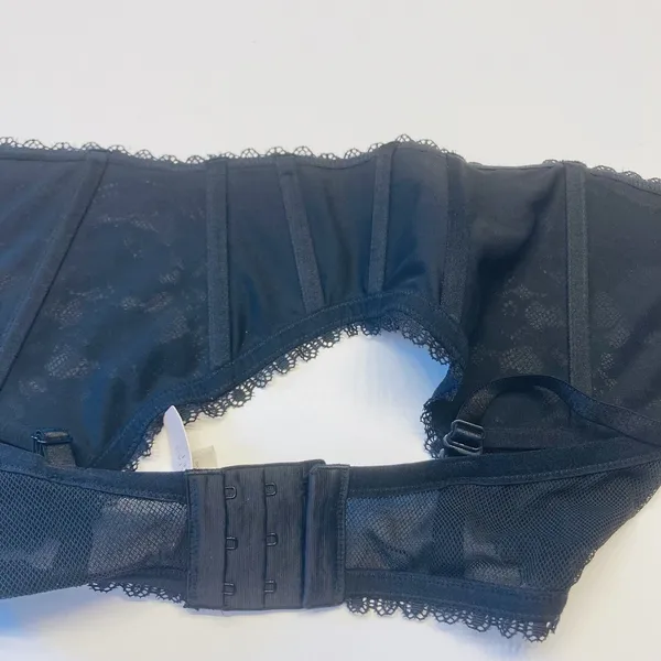 Victoria's Secret Bralette Women Large Black Lace Rhinestone No-Wire NEW‎ - Image 5