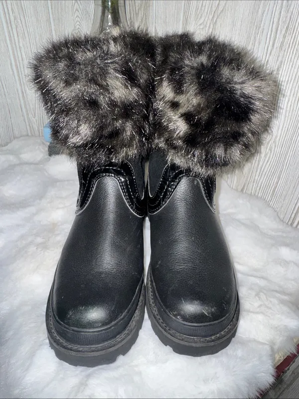 Ariat Fatbaby Black Faux-Fur Cuff Winter Boots - Image 5