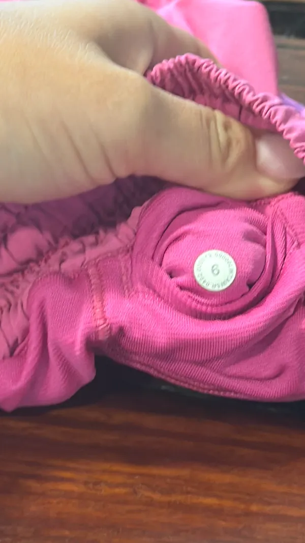 Lululemon Shorts Hotty Hot - Image 2