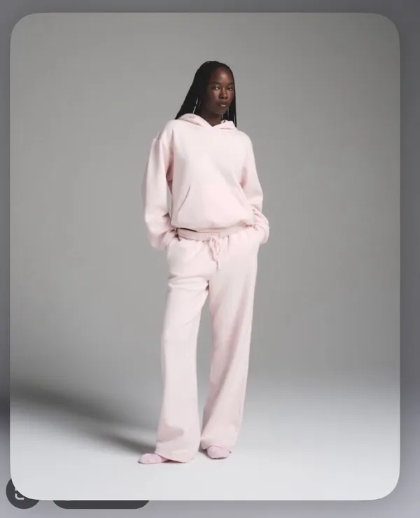 SKIMS Sweat Set Pink - Image 4