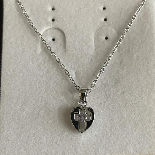 Silver heart and cross necklace - Image 2