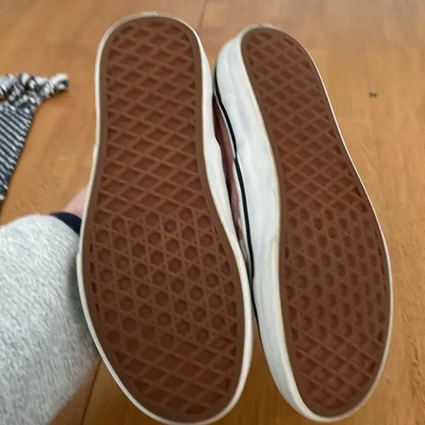 Vans classic slip on off the wall sneakers - Image 7