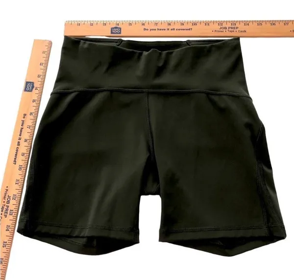 Lululemon Train Times Short 6" Inseam Dark Olive Size 8 - Image 12