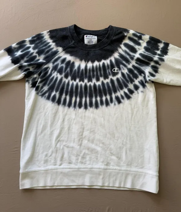 Champion Tie Dye Sweatshirt - Image 3