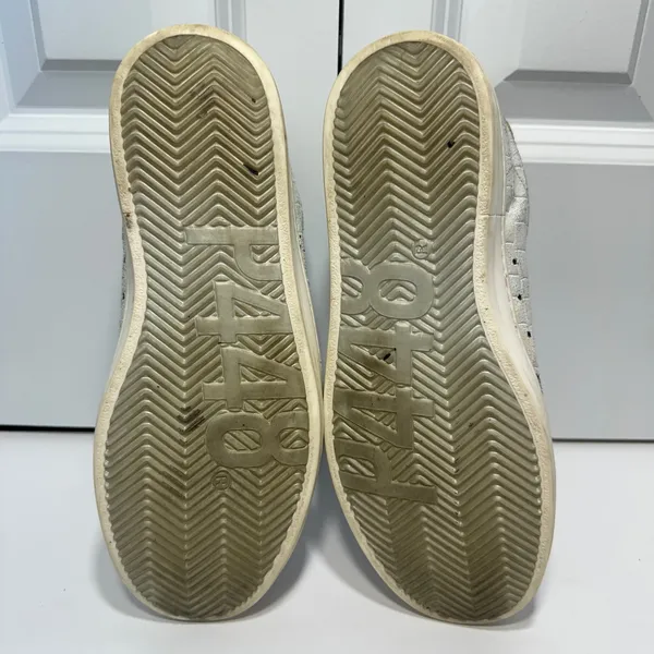 P448 John Sneakers Womens 38 8 Silver Metallic Leopard Print Iridescent Italian - Image 8